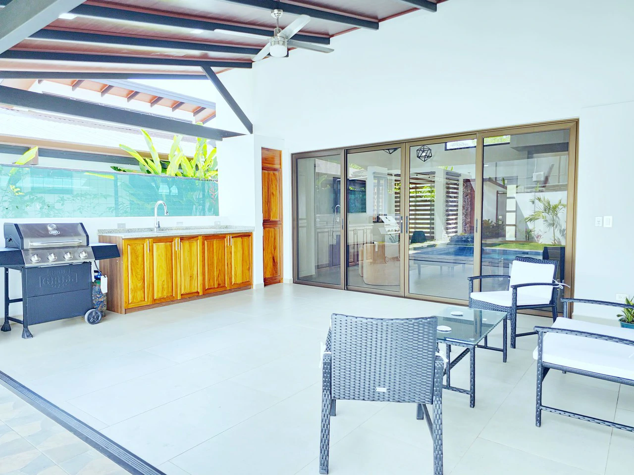 Price Reduced - Modern Oasis Near Uvita: Contemporary Living with Pool & Privacy - Gallery image 49