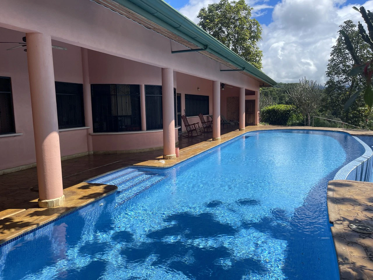 5.2 ACRES – 2 Bedroom Home With 60 Ft Infinity Lap Pool, 1 Bedroom Guest House, Fabulous Ocean View, Mature Fruit Trees!!! - Gallery image 6