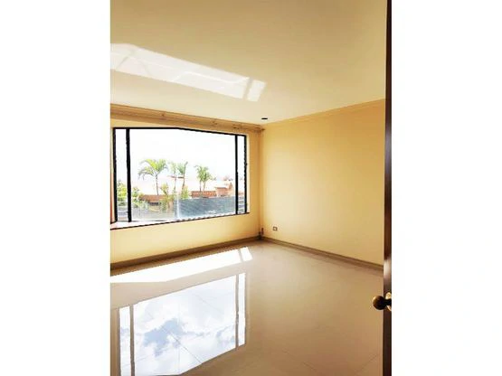 House For Sale in Curridabat - Gallery image 12