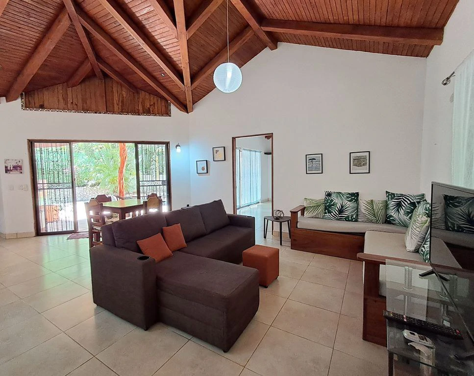 Casa Colibri: Tropical Home with Casita, Pool & Prime Buenavista Location - Gallery image 2