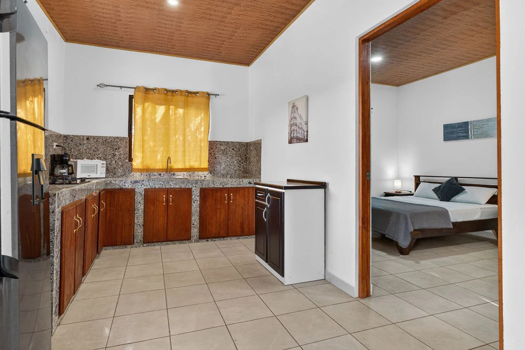 Villa Los Monos: High-Income 9-Unit Rental Property Near Playa Grande - Gallery image 27