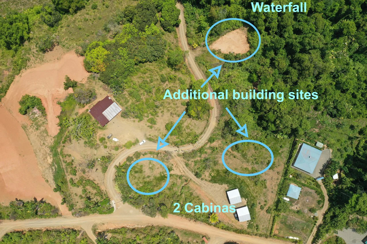 Mountain Mixed Use Building For Sale in Savegre - Gallery image 2