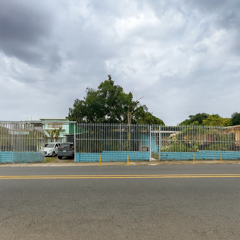 Barrio Pilar, Guadalupe: Development Lot for Sale in Barrio Pilar, Guadalupe – 2,227 m² with Mixed Land Use for Commercial or Residential Projects - Gallery image 4