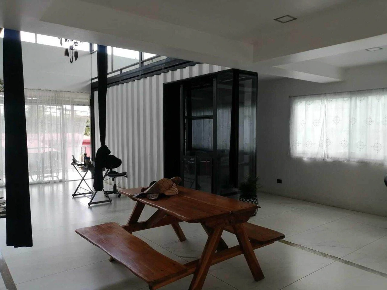 Investor Special!: Income Property with STRONG ROI! - Gallery image 2