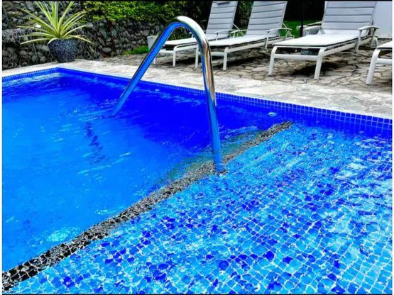 BEAUTIFUL HOUSE WITH SPECTACULAR POOL - Gallery image 19
