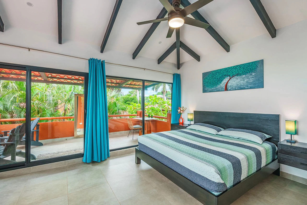 Iguana Villas #2: Perfectly Remodeled 2BR Villa at White Sand Beach - Gallery image 22