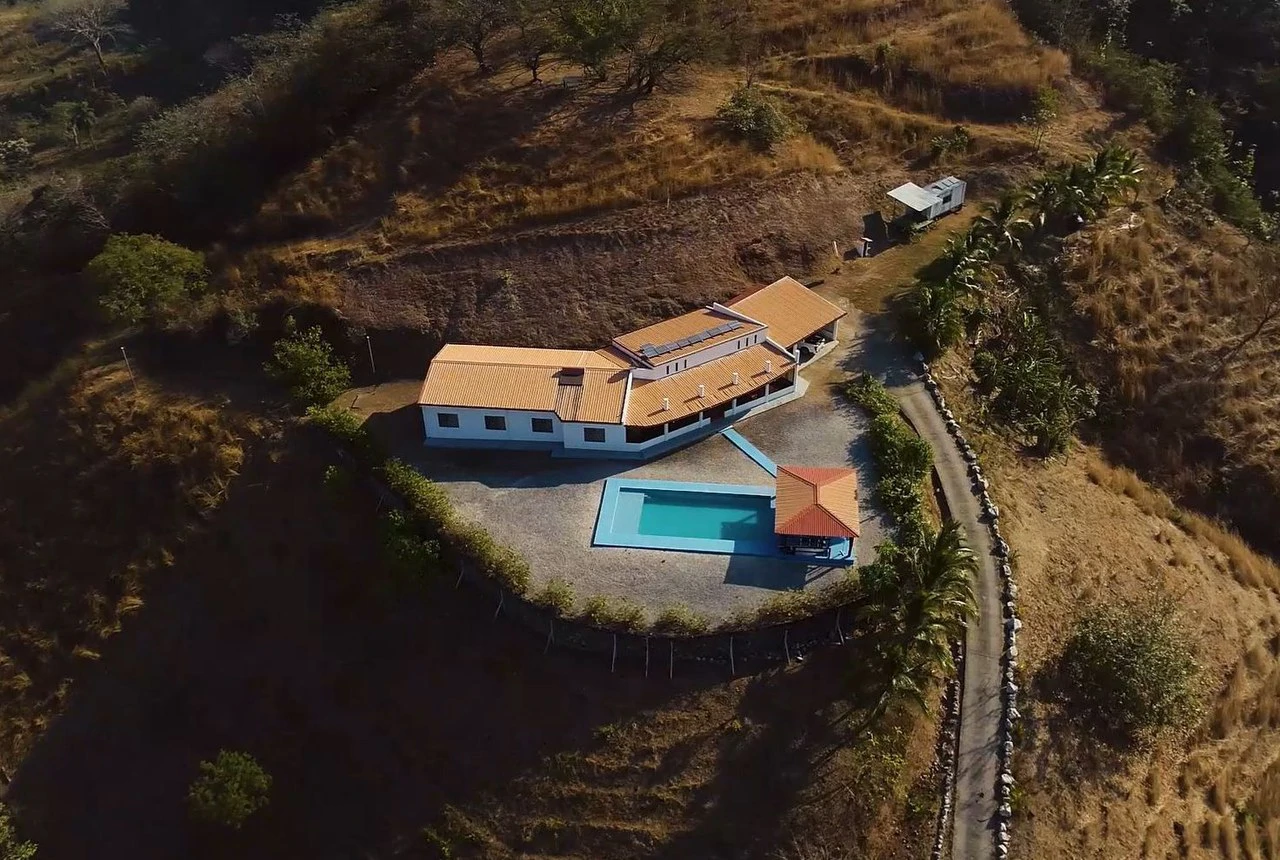 Finca Las Nubes: Amazing 75 Hectare / 185 Acre Finca, with a 300 m2 Main Home and Pool Built above the Clouds - Gallery image 2