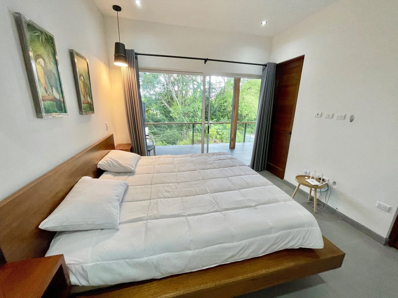 0.17 ACRES – 3 Bedrooms, Brand New Luxury Home in Uvita, Minutes From Beaches and Services, Wooded Lot, Year Round Stream, Private And Fully Furnished, Ready to Move!!! - Gallery image 22