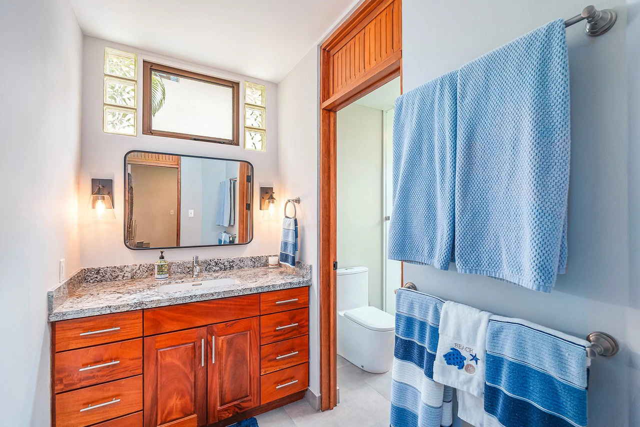Las Brisas #15: Beachfront Condo With Luxury Upgrades & Unparalleled View - Gallery image 28
