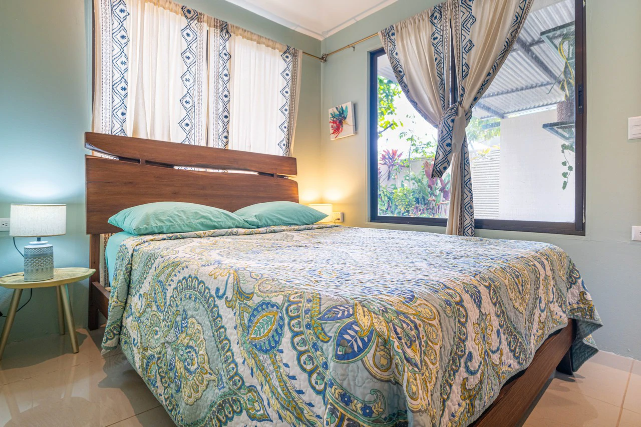 3 Bed Main Home with Two Rental Villas, Walk to Beach in Uvita! Fantastic Location! - Gallery image 24