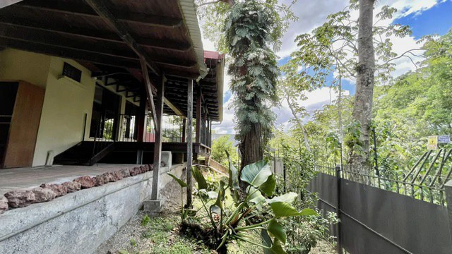 Casa Pinares: Rare 0.30-Acre Sprawling Garden Estate in Pinares, Curridabat | 1,241 m² Lot with Mature Trees, Protected Forest Views & 5,380 Sq. Ft. Build - photo 20