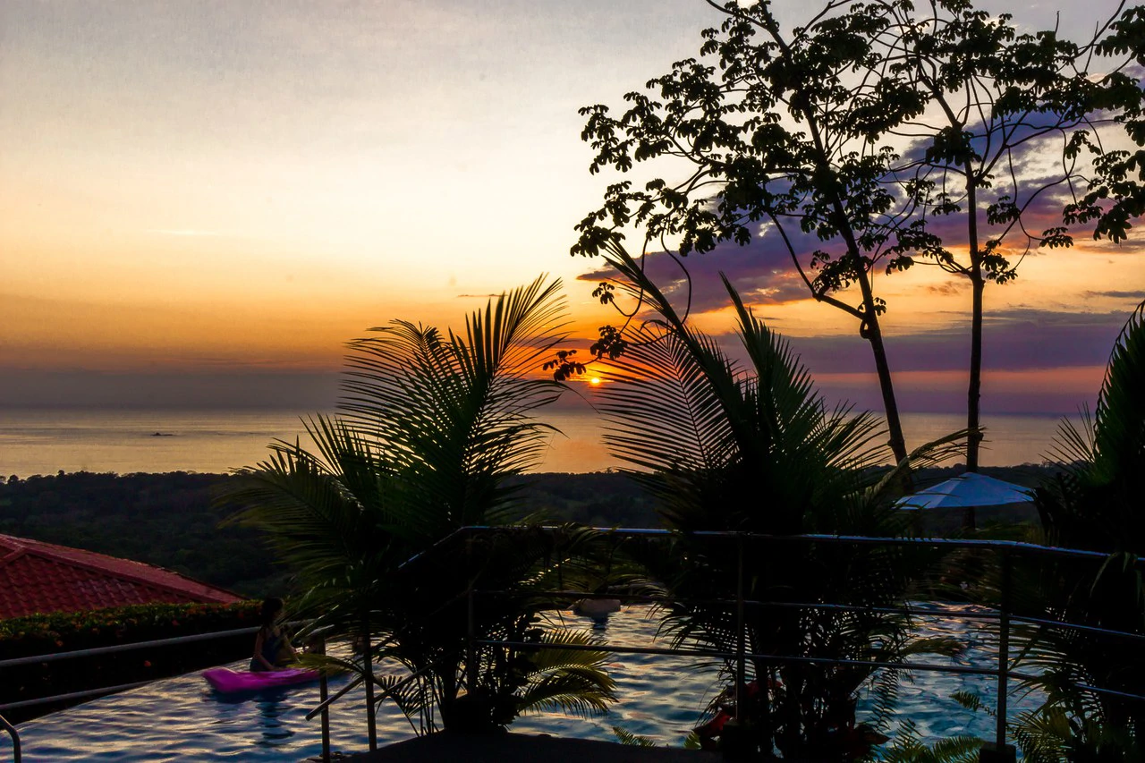 Popular 20-room Boutique hotel /retreat. Stunning ocean views - Gallery image 28