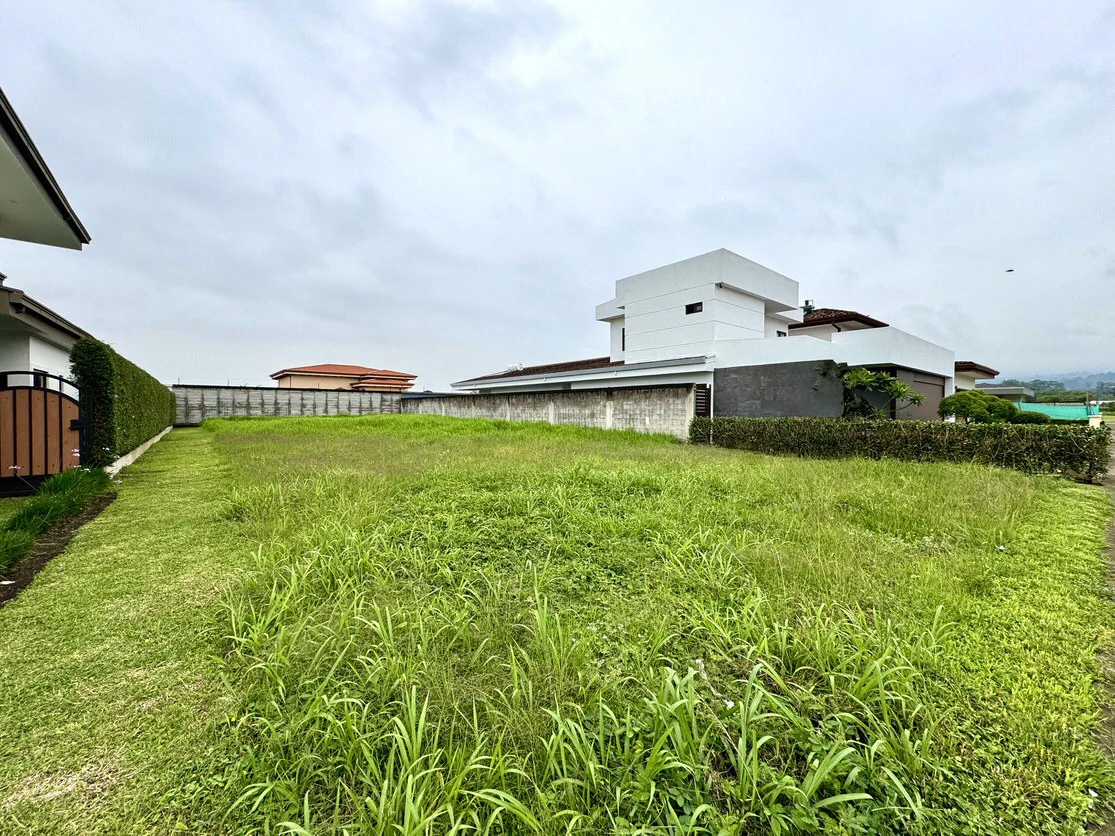 Venta de Lote Residencial en Santo Domingo de Heredia: Exclusive Residencial Durango - Gallery image 3