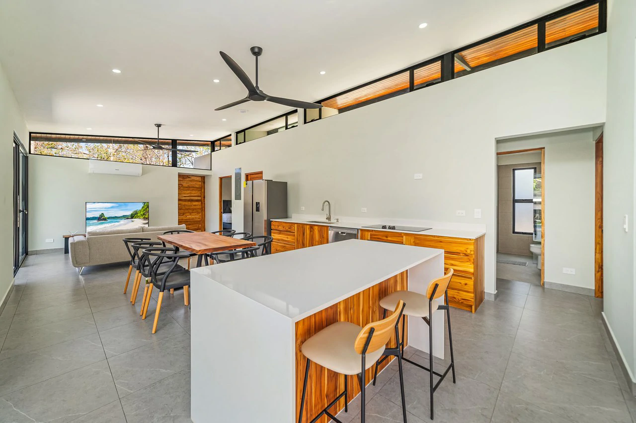 Casa Almendro: Contemporary 3BR Home - Gallery image 22