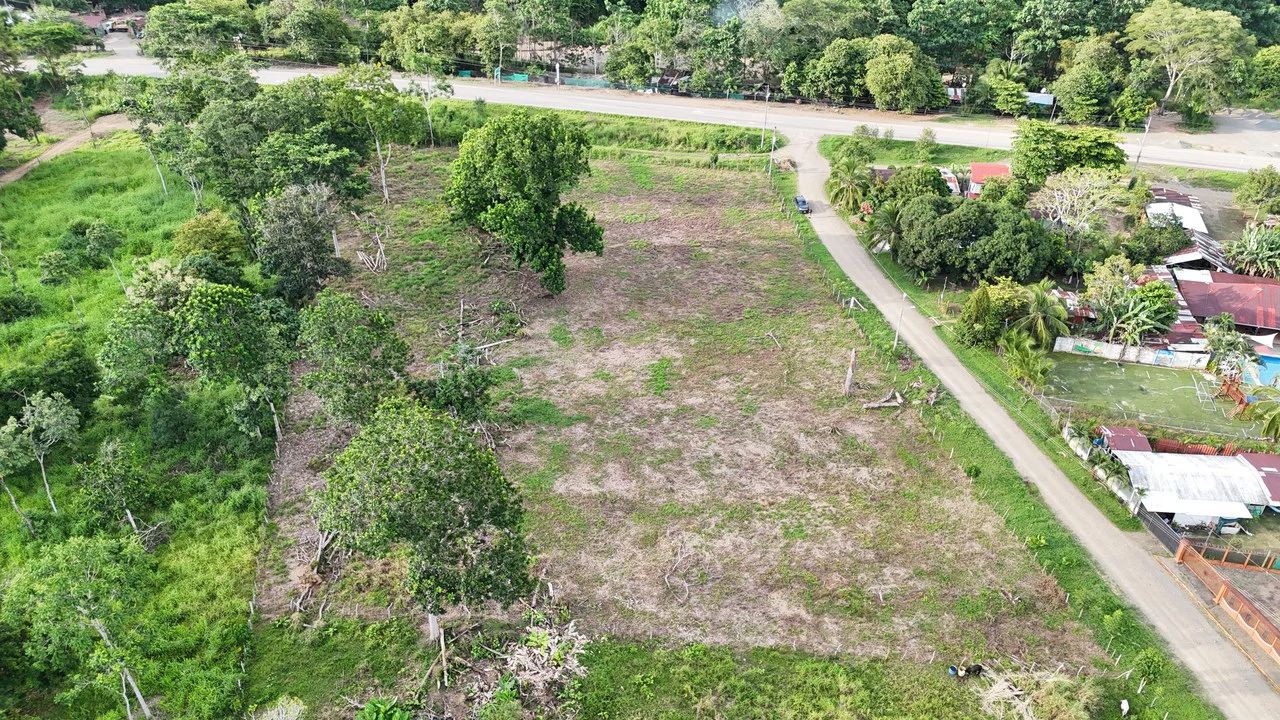 COMMERCIAL LOT IN CORONADO! MAIN HIGHWAY, 1.6 ACRES!: Mountain Home Construction Site For Sale in Puerto Cortés - Gallery image 11