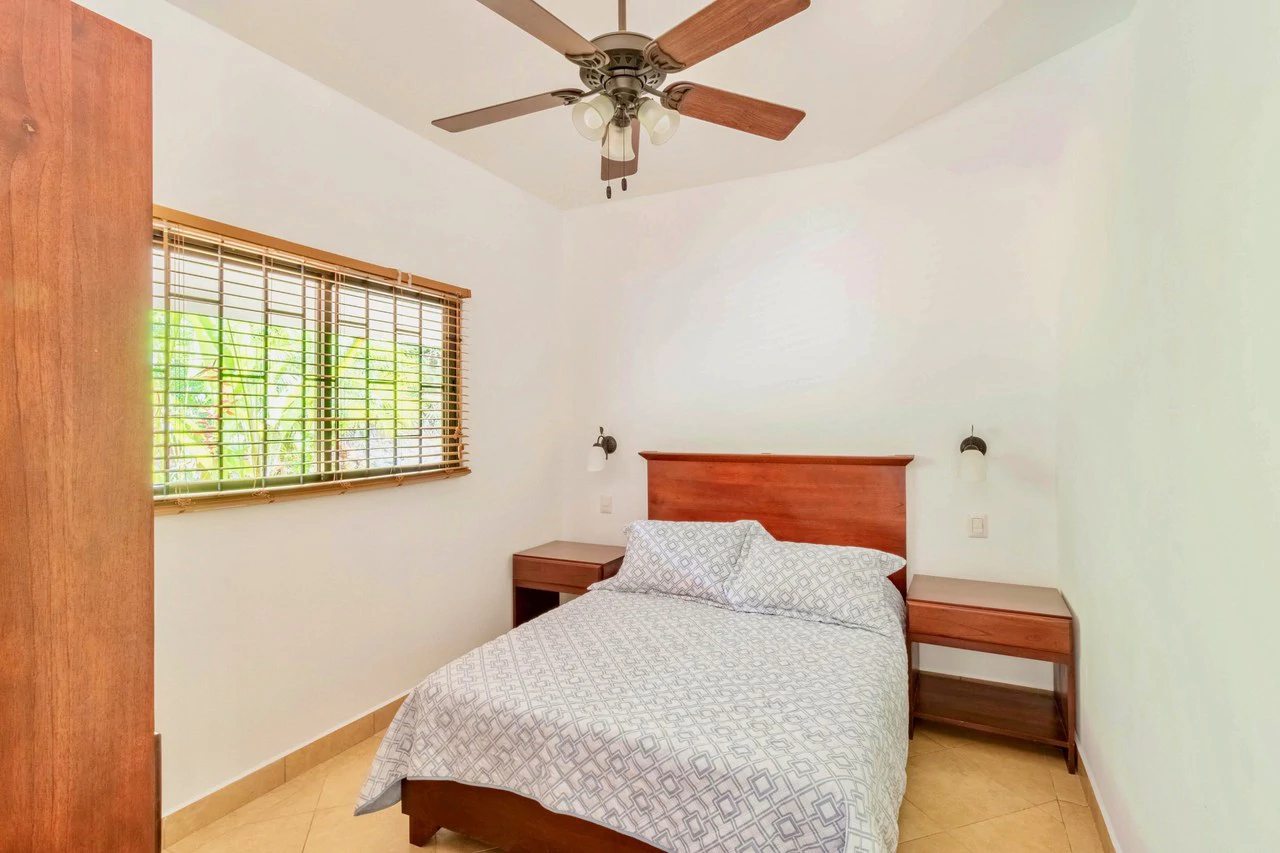2.8 ACRES – 10 Income Producing Condos with a Pool and Spectacular Ocean and Mountain Views! Gated Community of Cascada Azul, 15min to Dominical Beach!!!: Near the Coast, Mountain and Countryside Apar - Gallery image 14