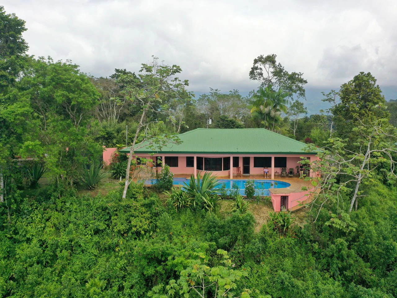 5.2 ACRES – 2 Bedroom Home With 60 Ft Infinity Lap Pool, 1 Bedroom Guest House, Fabulous Ocean View, Mature Fruit Trees!!! - Gallery image 4