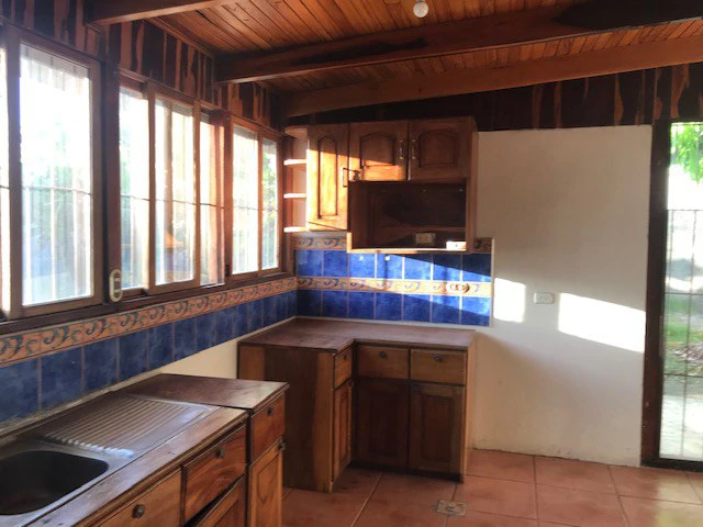 Top Offer! House with ample space in Liberia - Gallery image 12