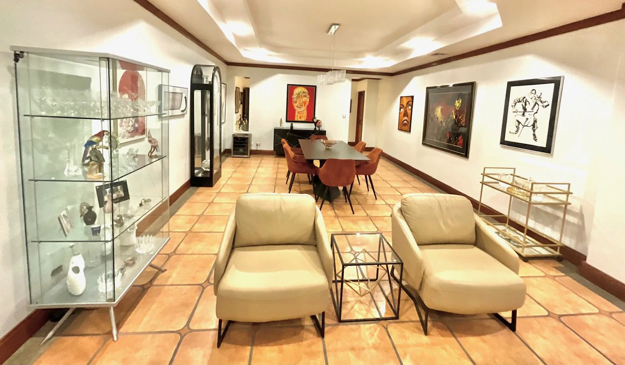 Modern single-story house for Sale - Gallery image 3