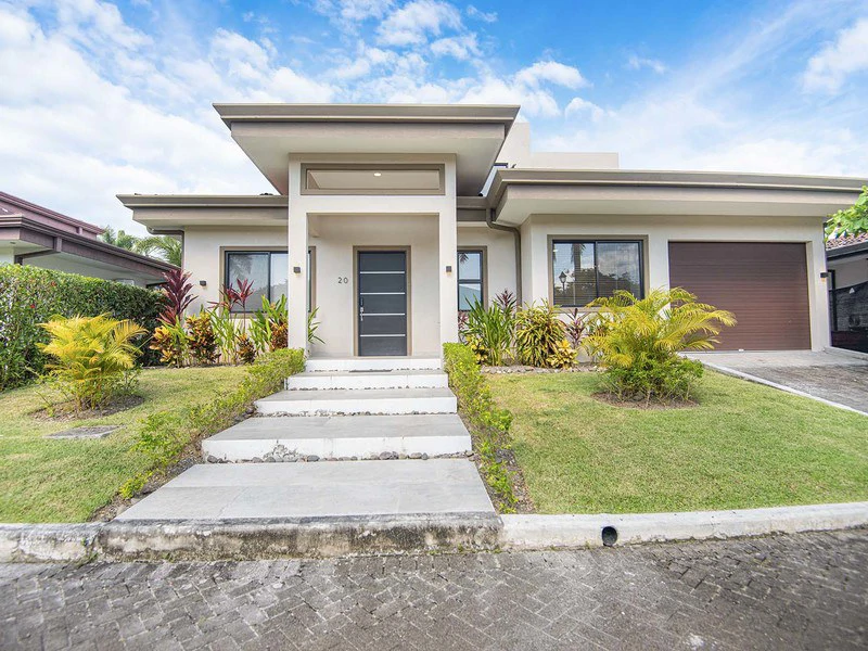 Modern Beachside Home with Office & Garage: Walking distance to the beach in a great community! - Gallery image 2