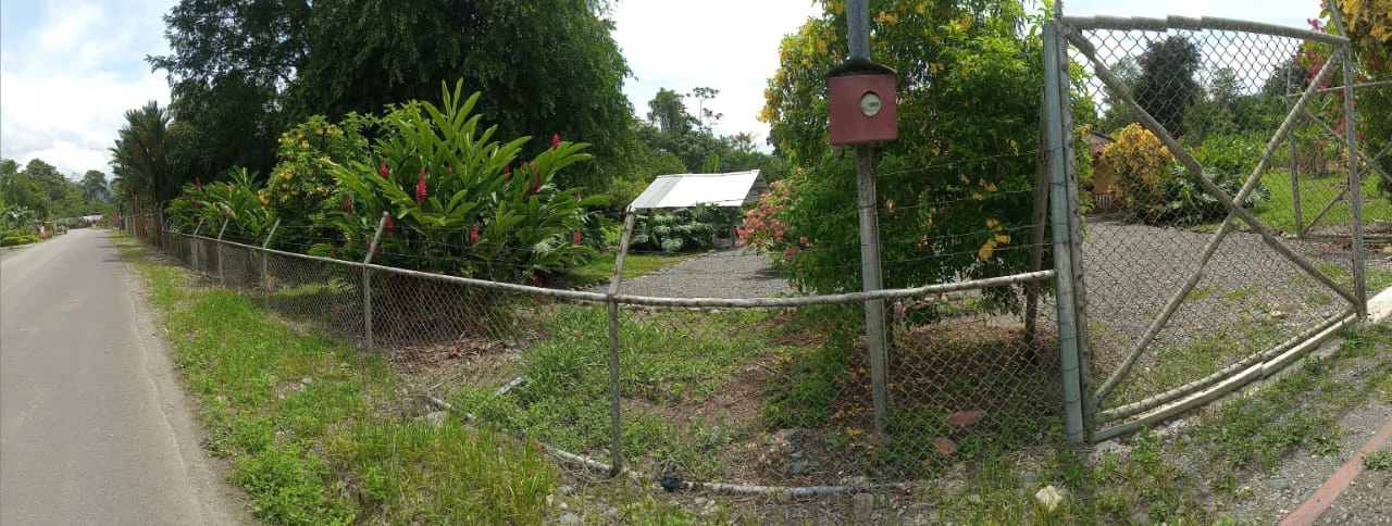 Farm home in Blanco: Ideal retirement farm at the foot of the rainforest