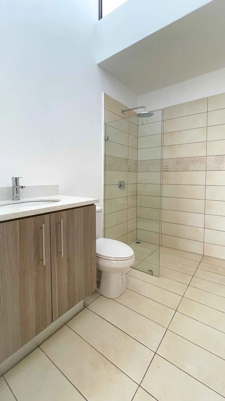 Charming New House for Sale in Gated Community - Gallery image 13