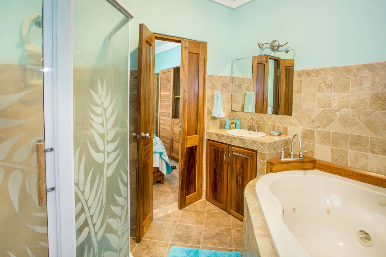 Turn-Key Jungle Retreat Home in Manuel Antonio - Gallery image 20