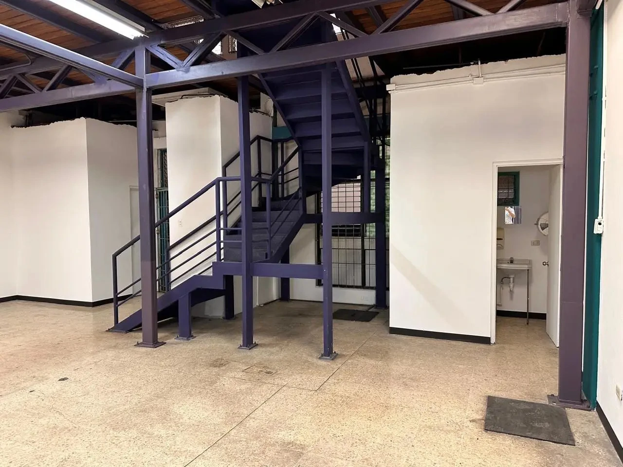 High-Impact Commercial Building in Downtown San José 698 m² of Construction | Catedral District | ZC-2 Zone - Gallery image 6