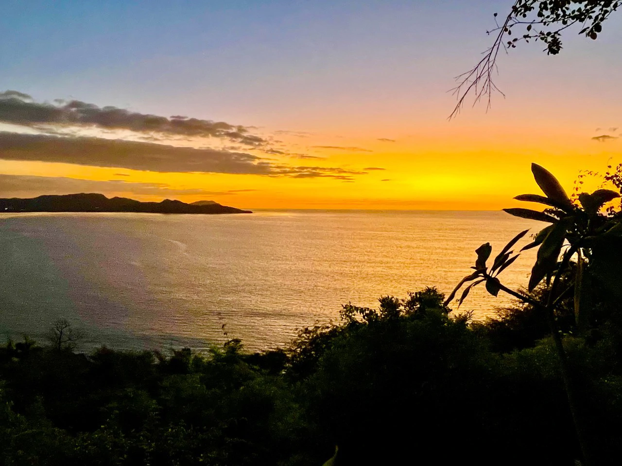 360 Splendor del Pacifico #305: Oceanview Perfection – Just Steps from the Infinity Pool - Gallery image 18