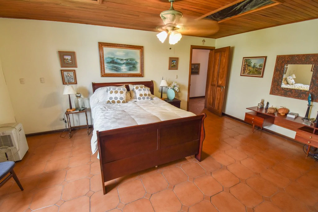 House For Sale in Bosques de Doña Rosa - Gallery image 19