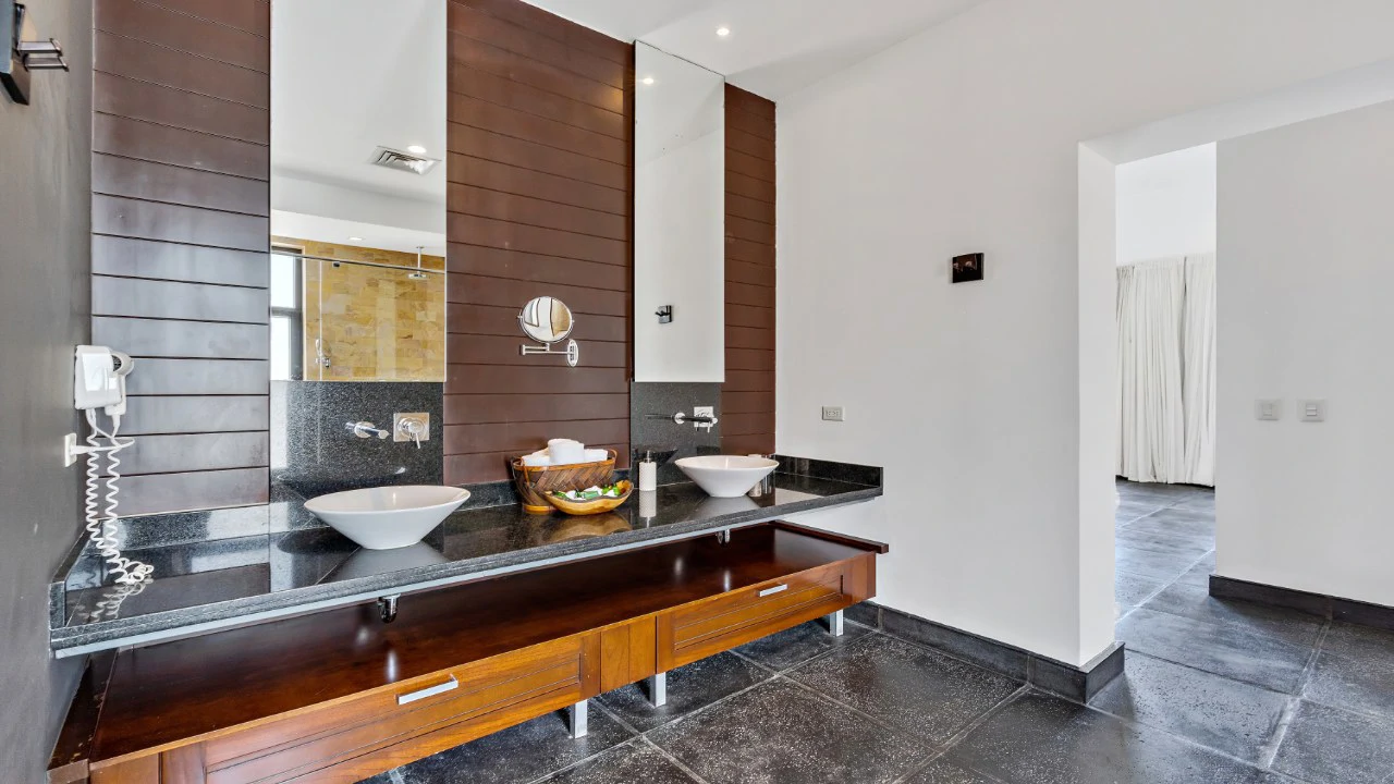 Treetop Ocean & Jungle View Condos 24B: Live in the number one luxury development with private beach in the national reserve of Manuel Antonio - Gallery image 7