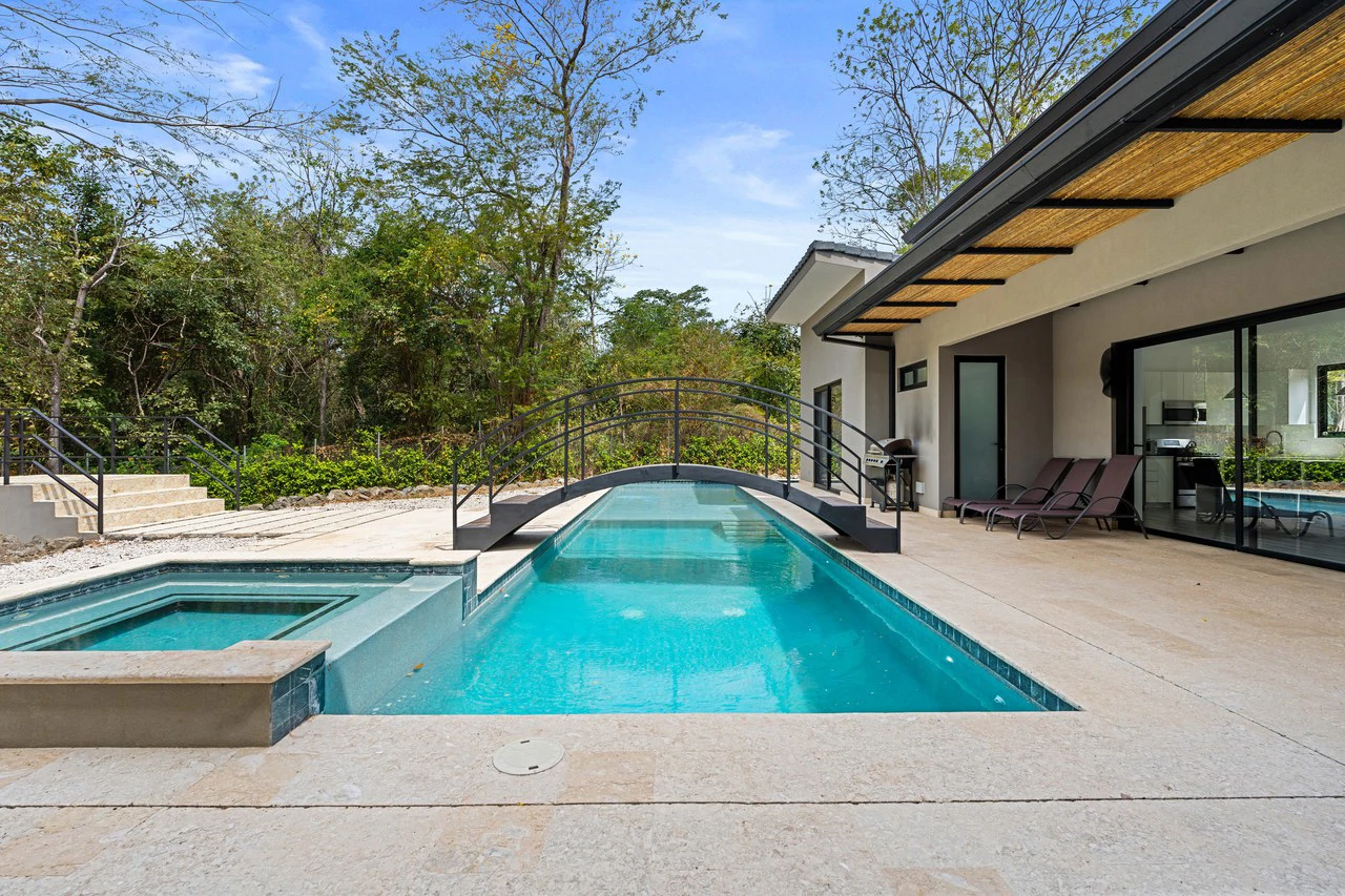 Casa Avalon: New 4-Bedroom Home on 1.48-Acre Lot – Build 2 More Structures, Just Minutes from the Beach! - Gallery image 22