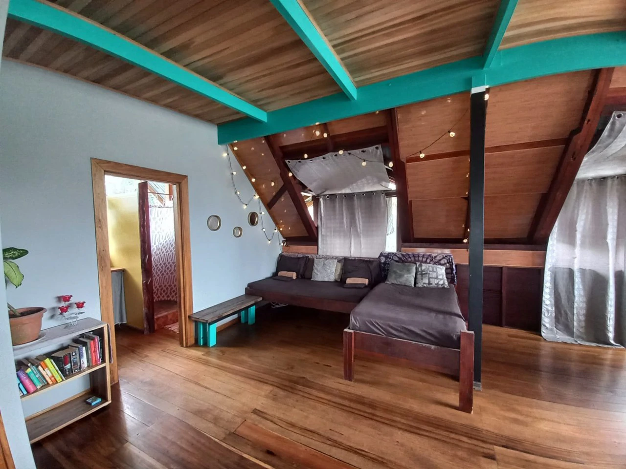 6 Bd/4 Ba:  Income Producing 3 Unit Apartment In Downtown Puerto Viejo - Gallery image 21