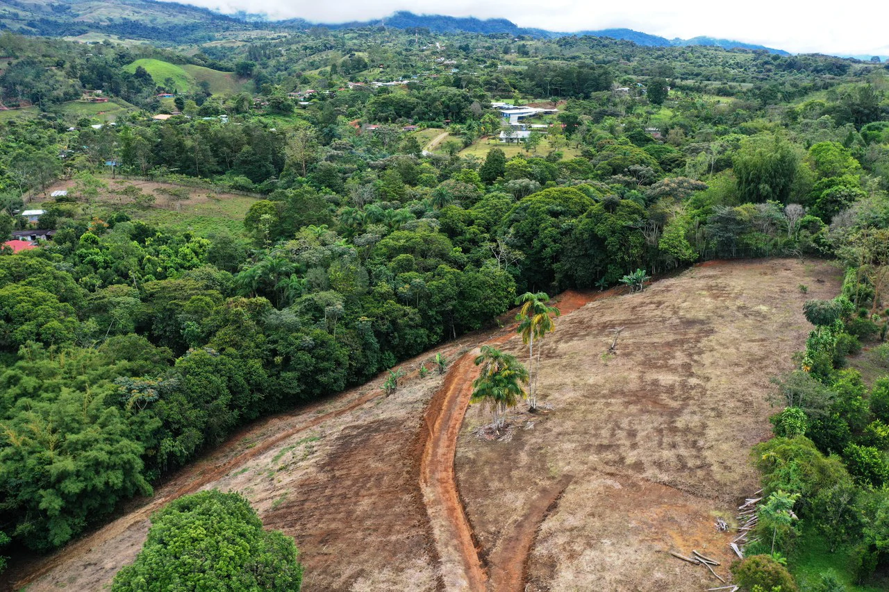 3.2 Acre Riverfront Property with Mountain Views San Francisco San Isidro - Gallery image 5