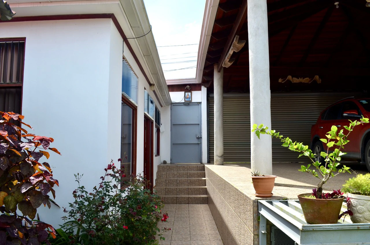 Beautiful one story house in San Luis, Santo Domingo, Costa Rica - Gallery image 43