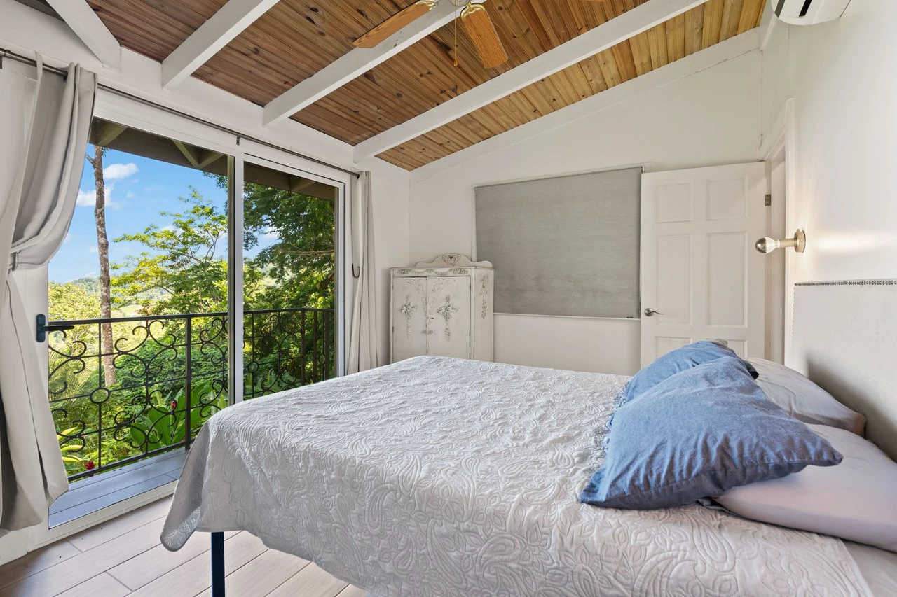 1.6 ACRES – 3 Bedroom Ocean And Mountain View Home With Pool, Public Road Frontage, ASADA Water, Room To Expand!!!! - Gallery image 20