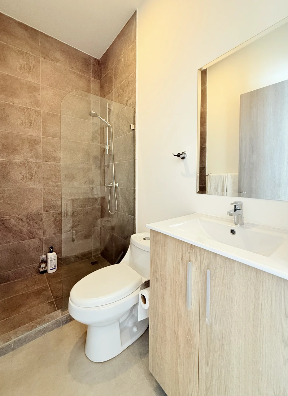 Azul del Mar #43: Gated Los Delfines Golf & Country Club Beachfront Village: 2 bed/1 bath )- 5 min walk to Swimming beach in Bahia Ballena on the Southern Nicoya Peninsula - Gallery image 6