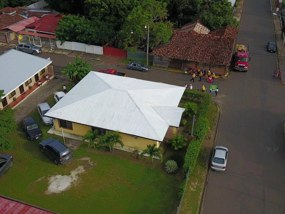 Commercial property for sale in the center of Bagaces, 1 beautiful house, and 4 producing apartments - Gallery image 2