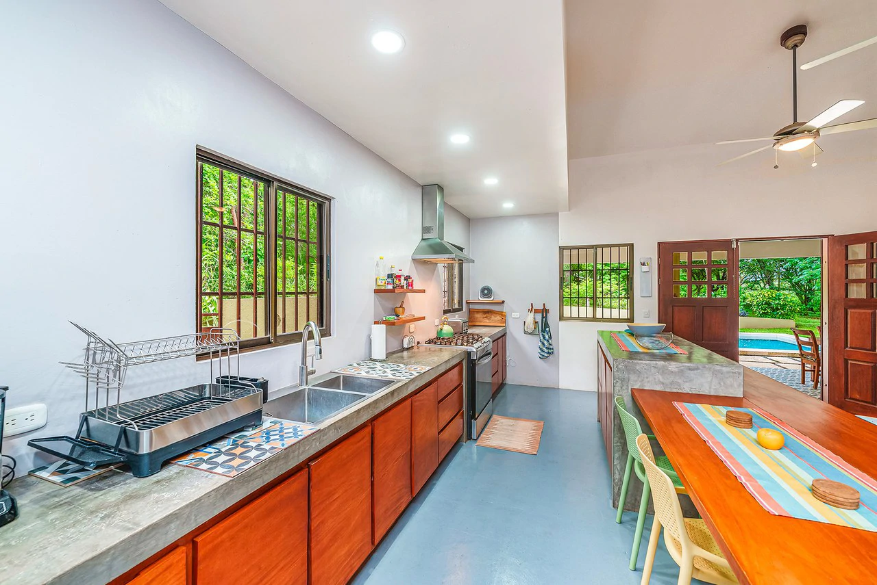 Campo de Sueños: Fresh 3BR Beach Home & Pool on 3/4 Acre - Gallery image 18