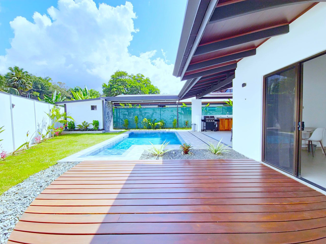 Price Reduced - Modern Oasis Near Uvita: Contemporary Living with Pool & Privacy - Gallery image 43