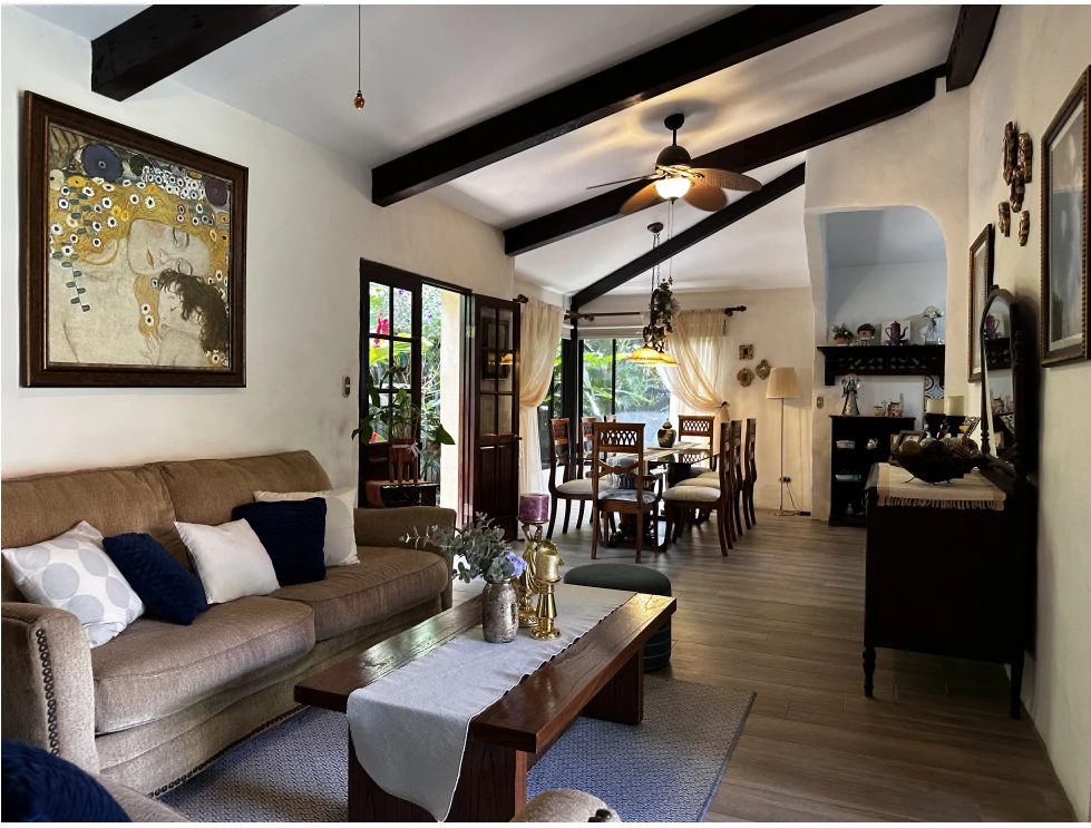 Casa de Luz in Pozos, Santa Ana: Discover Casa de Luz: your refuge in the midst of chaos! - Gallery image 4