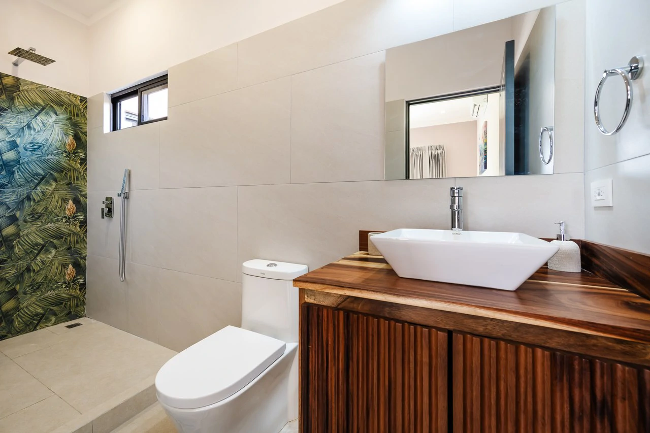 Villa Aurora: New 5BR Luxury Home Minutes from Playa Penca & Potrero - Gallery image 22