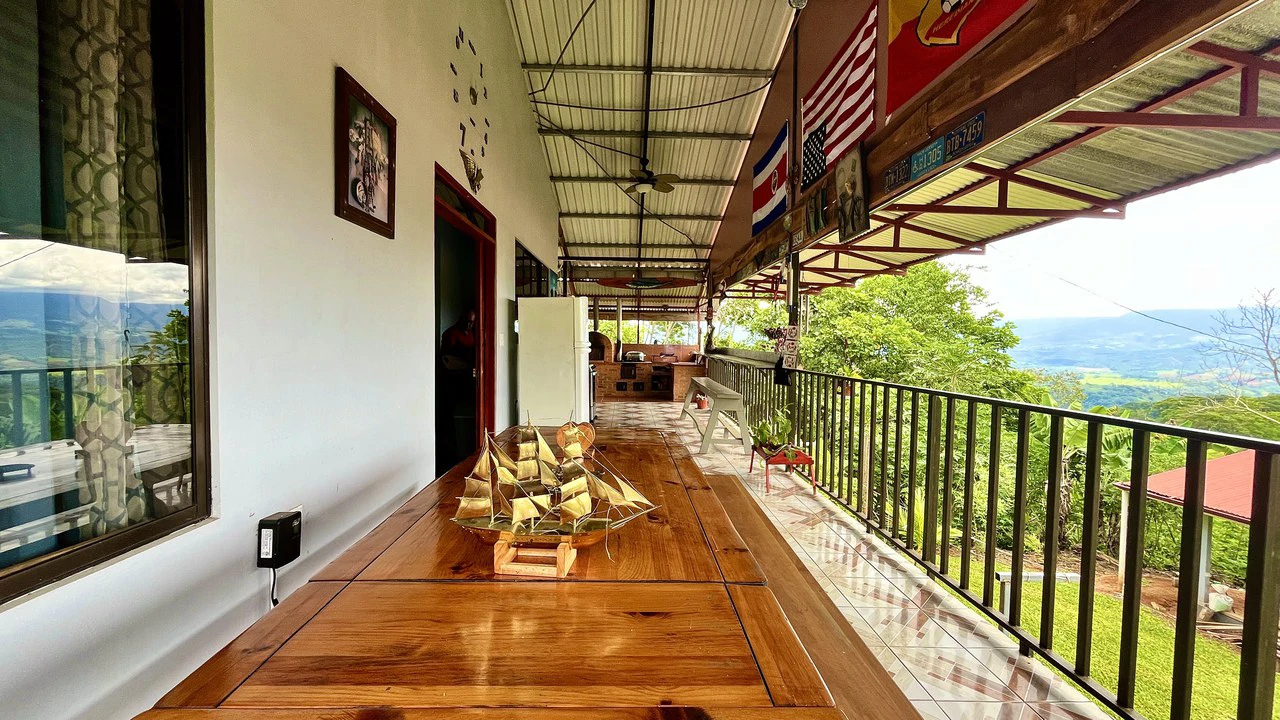 Mountain and Countryside House For Sale in Daniel Flores - Gallery image 10