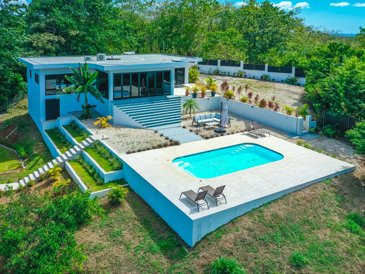 Casa Bella Vista: Brand New Hilltop Ocean View Home - Gallery image 3