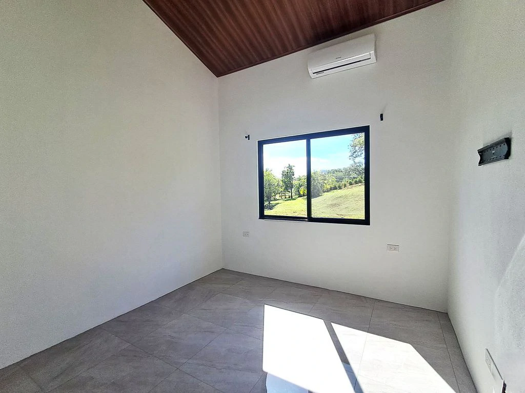 Casa Luz: Brand-New Home in the Gated Community of Loma Verde - Carrillo - Gallery image 23