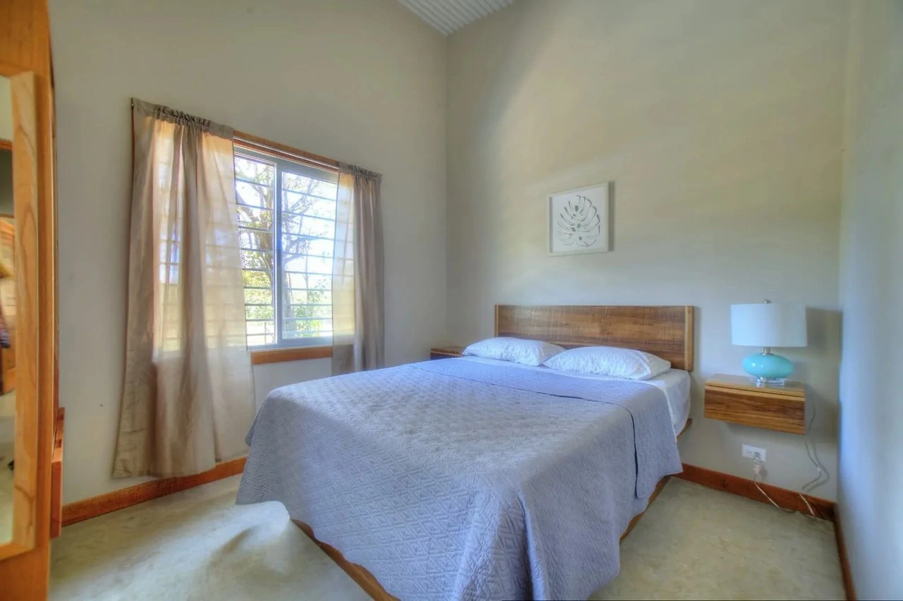 0.2 ACRES – 3 Bedroom Home With Pool Walking Distance To Beach And Surf Breaks, Surfer’s Dream!!!: Near the Coast House For Sale in Playa Pavones - Gallery image 9