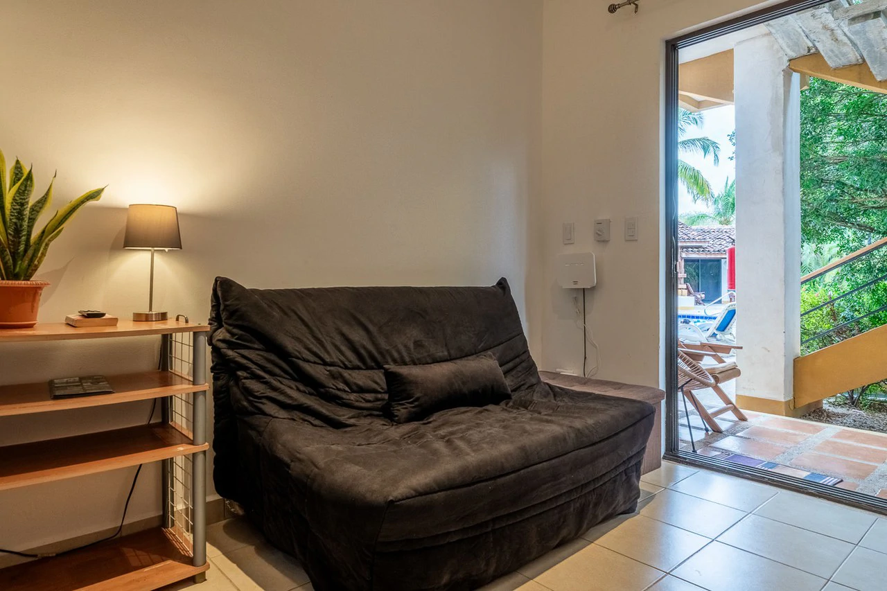 Tamarindo Paradise Condo #8: A safe, private location, walking distance to the beach, restaurants and shopping - Gallery image 6