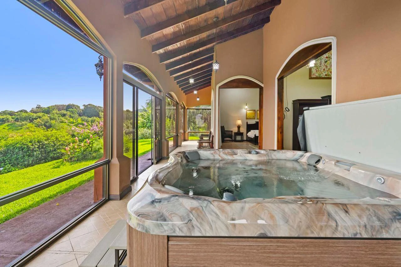 Celebrity Home with Spectacular Views: Seller Financing With 50% Down-Contact Us For More Information - Gallery image 26