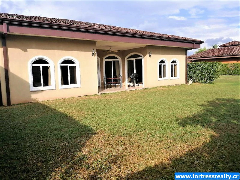 Casa Tropical: Best entry into highly sought after community! - Gallery image 33
