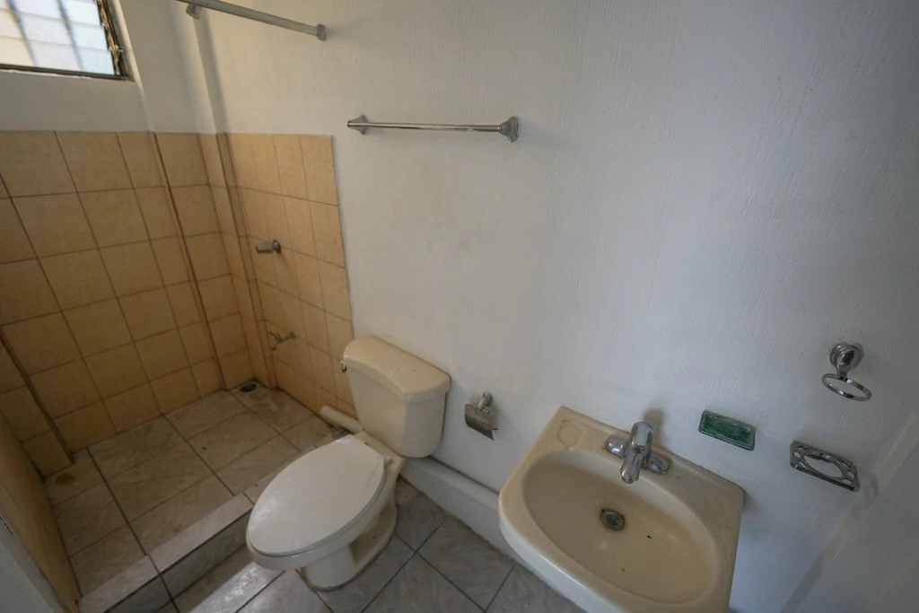 Retail Strip Center For Sale in Esparza - Gallery image 6